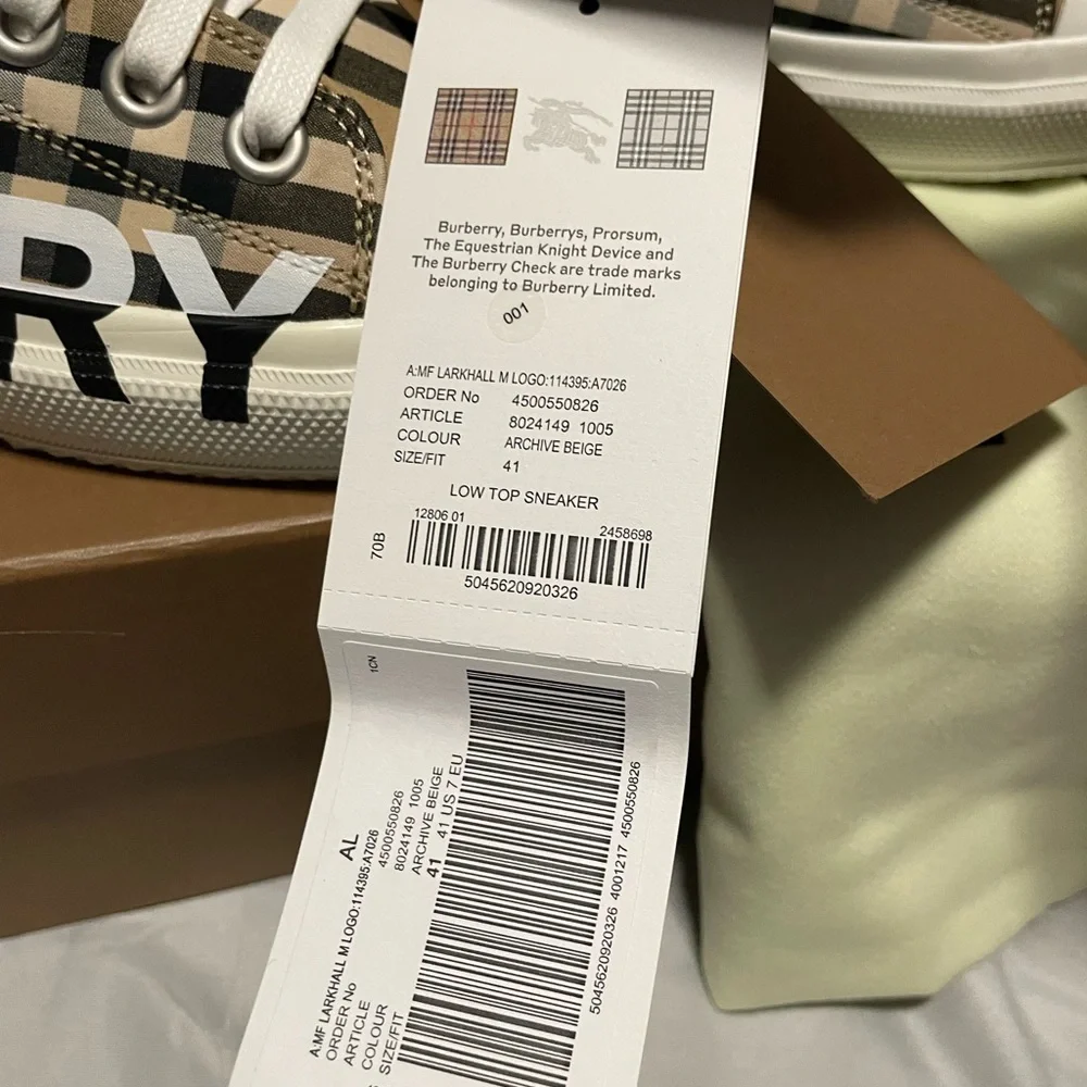 did not give me the right size brand new never worn never tried on - Picture 2 of 5